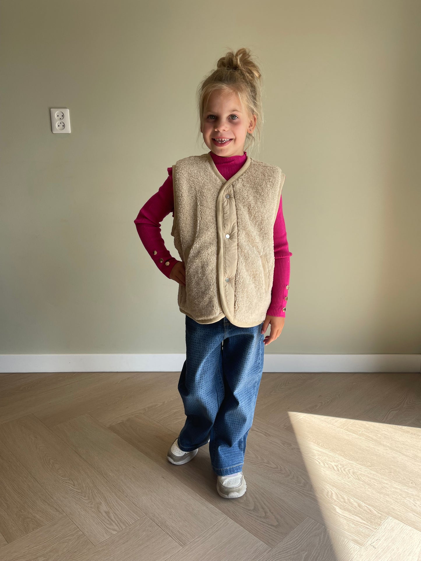 Omkeerbare bodywarmer voor meisjes – Beige