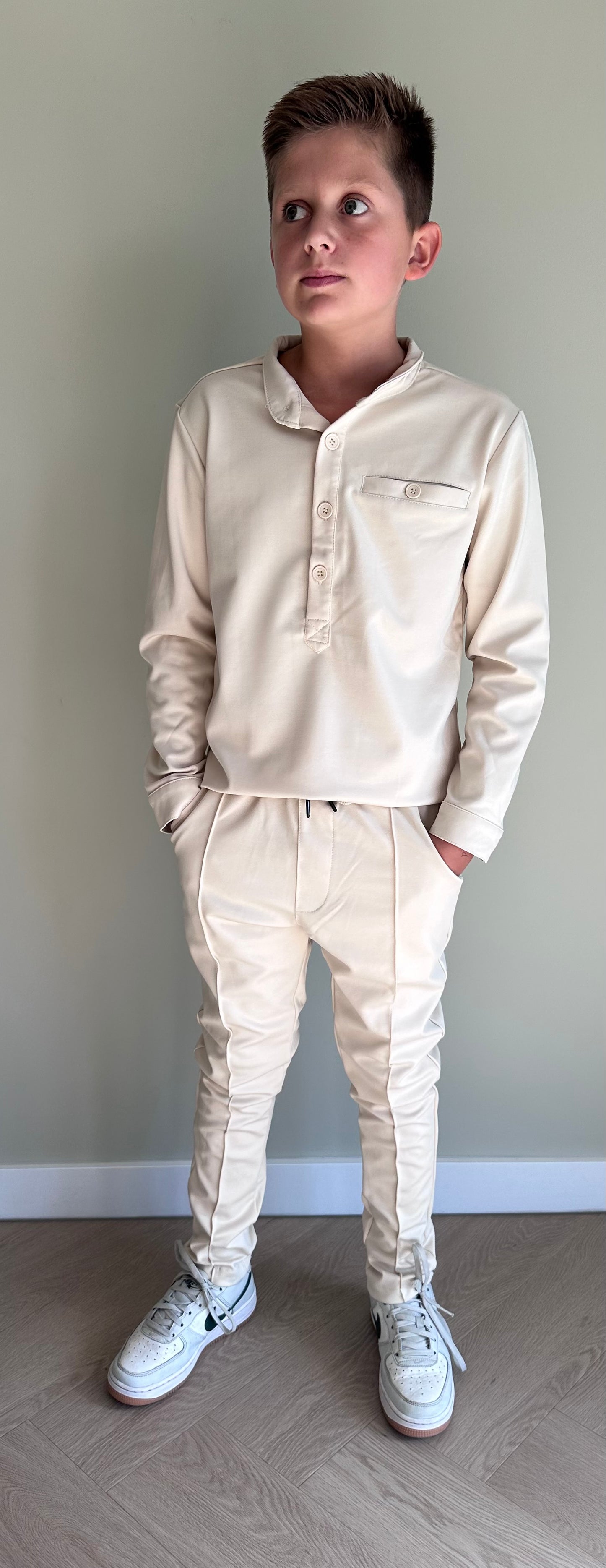 Jongens set in het beige