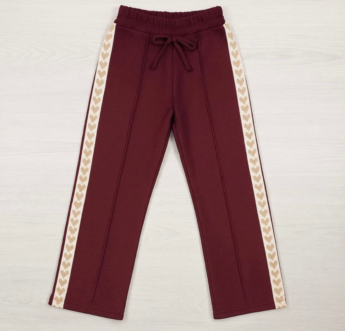 Bordeaux jogger met hartjes